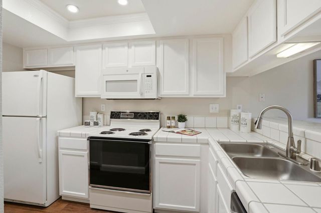 880 N Winchester Boulevard 102, Santa Clara, CA 95050