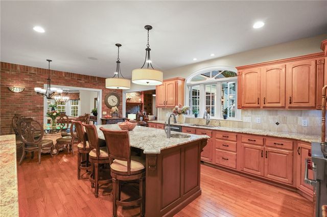 27 Sibley Road, Sutton, MA 01590