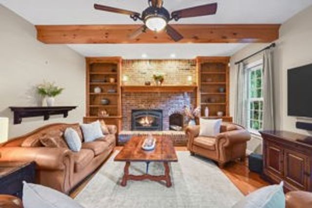 27 Sibley Road, Sutton, MA 01590