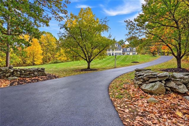 27 Sibley Road, Sutton, MA 01590