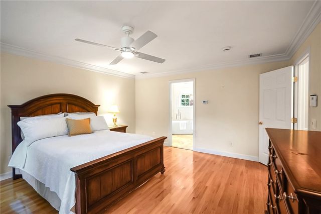 27 Sibley Road, Sutton, MA 01590
