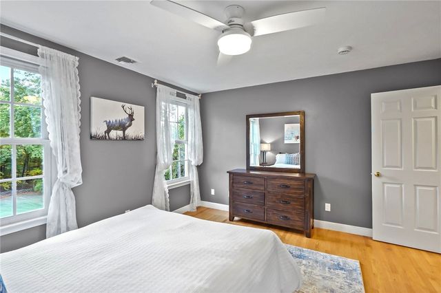 27 Sibley Road, Sutton, MA 01590