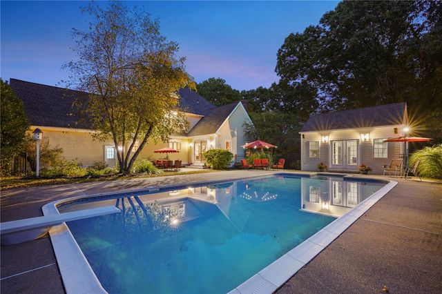27 Sibley Road, Sutton, MA 01590