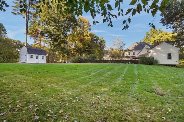 27 Sibley Road, Sutton, MA 01590