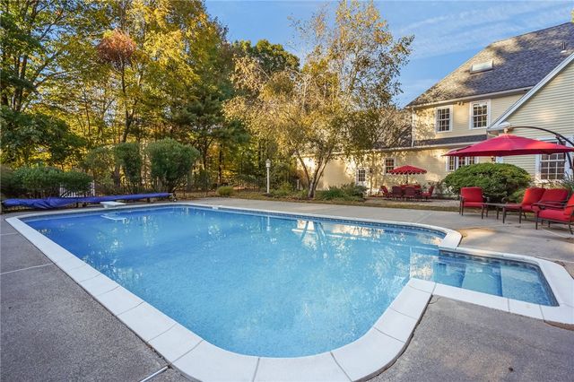 27 Sibley Road, Sutton, MA 01590