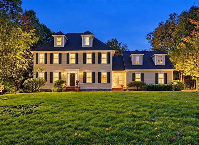 27 Sibley Road, Sutton, MA 01590