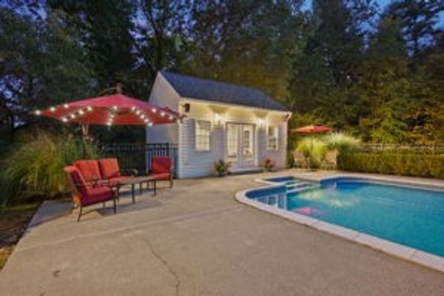 27 Sibley Road, Sutton, MA 01590