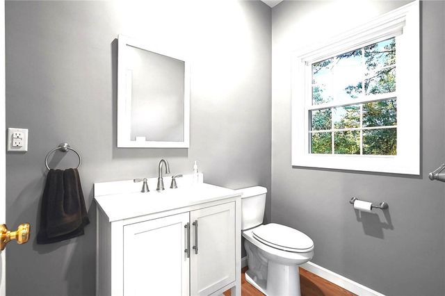 27 Sibley Road, Sutton, MA 01590