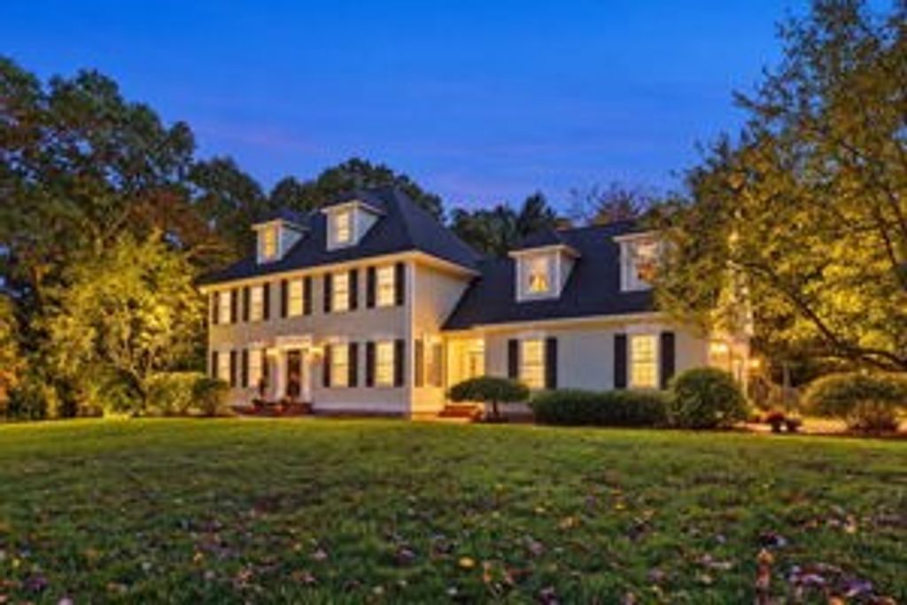 27 Sibley Road, Sutton, MA 01590