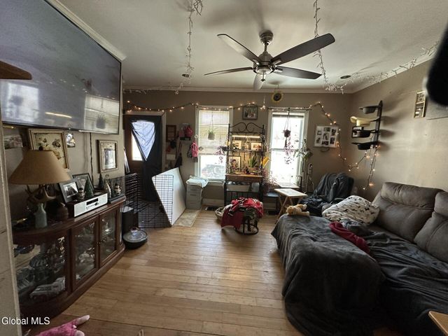 6 Hempton Street, Amsterdam, NY 12010