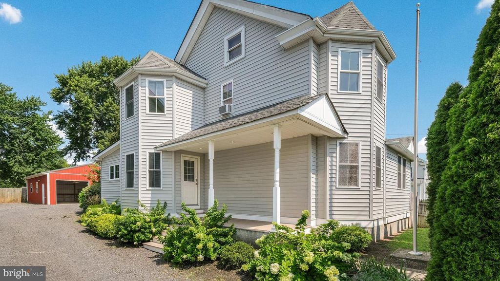 5087 STUMP RD, Pipersville, PA 18947