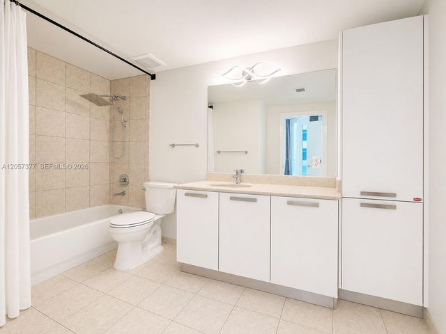 3000 NE 188th St PH 709, Aventura, FL 33180