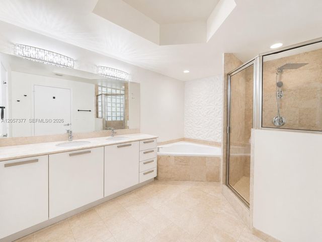 3000 NE 188th St PH 709, Aventura, FL 33180