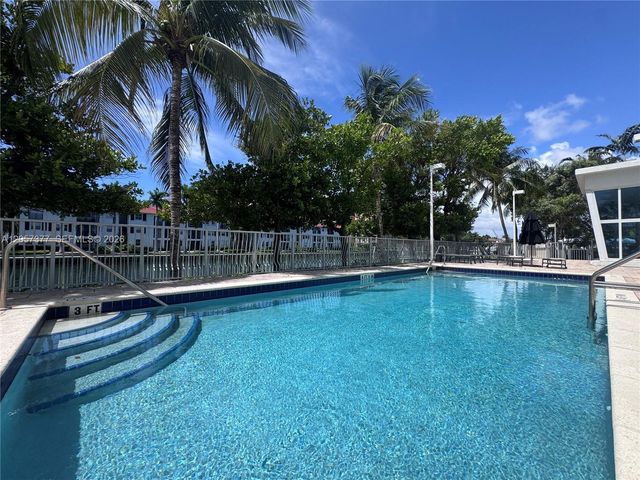 3000 NE 188th St PH 709, Aventura, FL 33180