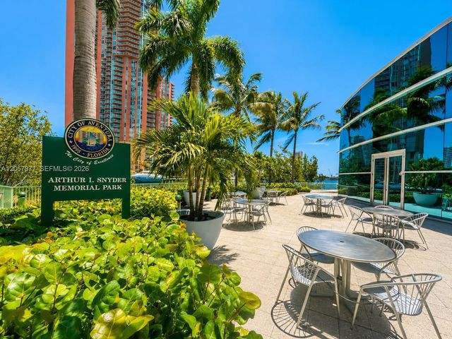 3000 NE 188th St PH 709, Aventura, FL 33180