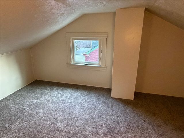 1706 Rhine St, Pittsburgh, PA 15212