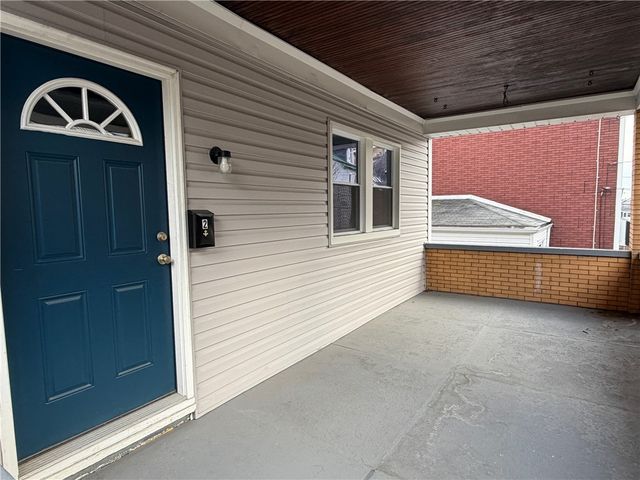 1706 Rhine St, Pittsburgh, PA 15212