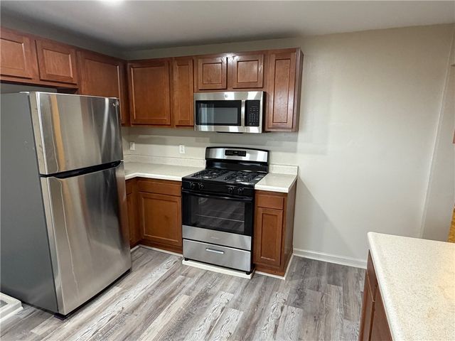 1706 Rhine St, Pittsburgh, PA 15212