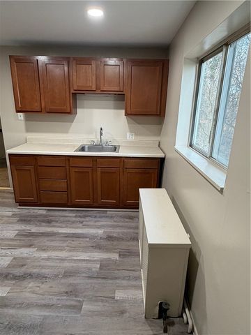 1706 Rhine St, Pittsburgh, PA 15212