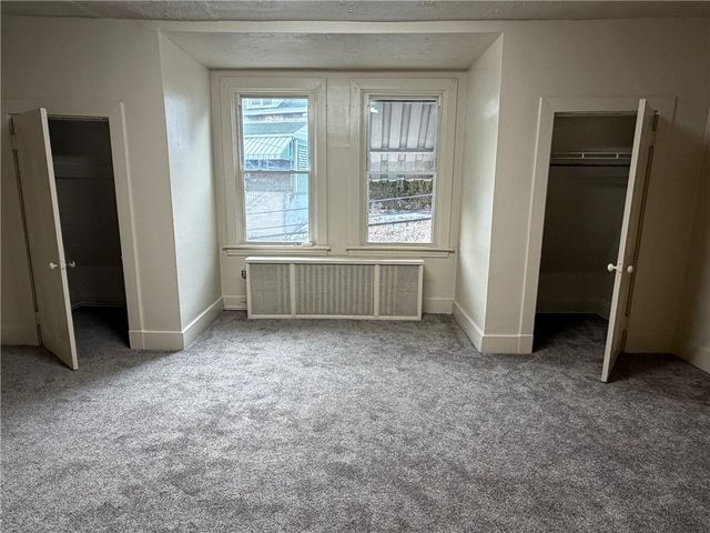 1706 Rhine St, Pittsburgh, PA 15212