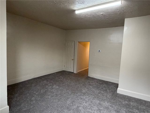 1706 Rhine St, Pittsburgh, PA 15212