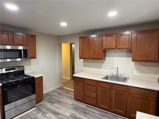 1706 Rhine St, Pittsburgh, PA 15212