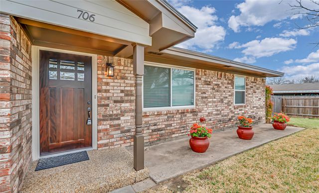706 Krueger Street, Clifton, TX 76634