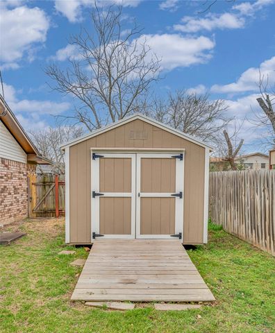 706 Krueger Street, Clifton, TX 76634