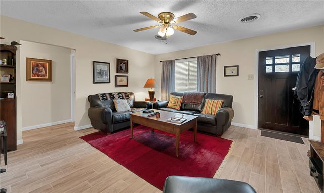 706 Krueger Street, Clifton, TX 76634