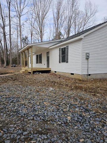 2 Cedar Bluff LN, Hardy, VA 24101