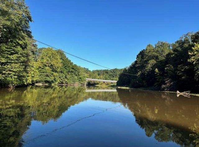 2 Cedar Bluff LN, Hardy, VA 24101