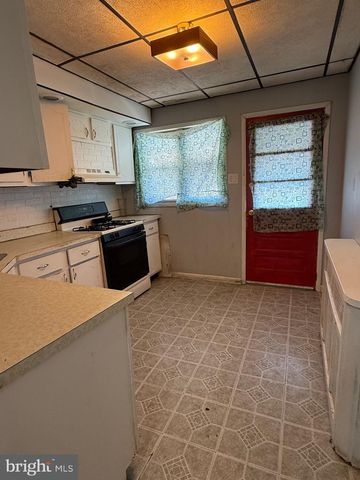 1817 E AIRDRIE ST, Philadelphia, PA 19124