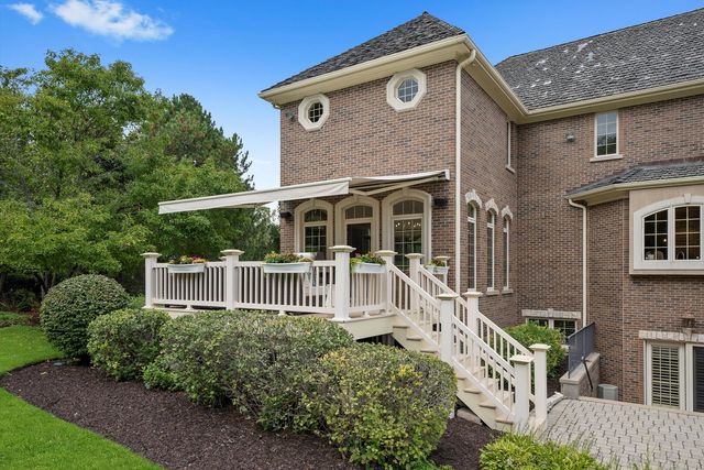 80 Geneva Court, Inverness, IL 60010