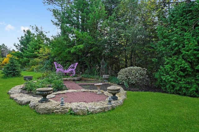 80 Geneva Court, Inverness, IL 60010