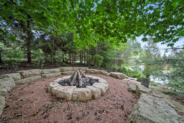80 Geneva Court, Inverness, IL 60010