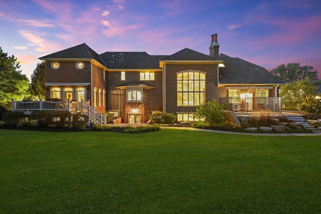 80 Geneva Court, Inverness, IL 60010