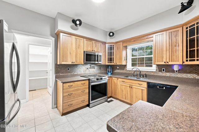 124 Bullyard Station Court, Moyock, NC 27958