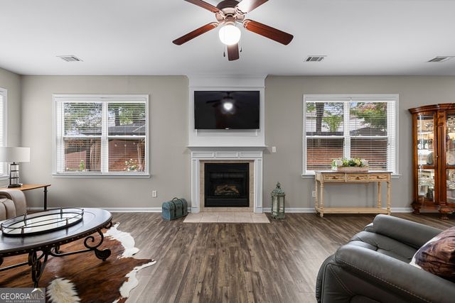 77 Lakeshore Parkway, Newnan, GA 30263