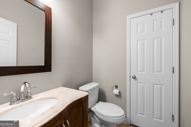 77 Lakeshore Parkway, Newnan, GA 30263