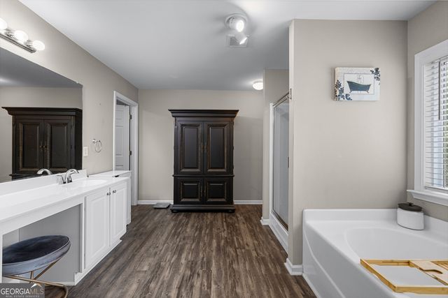 77 Lakeshore Parkway, Newnan, GA 30263
