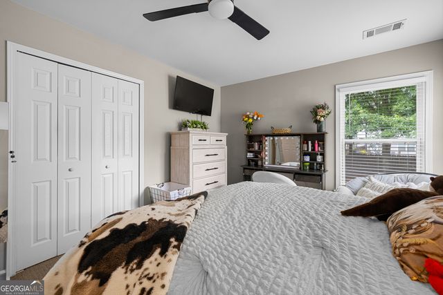 77 Lakeshore Parkway, Newnan, GA 30263