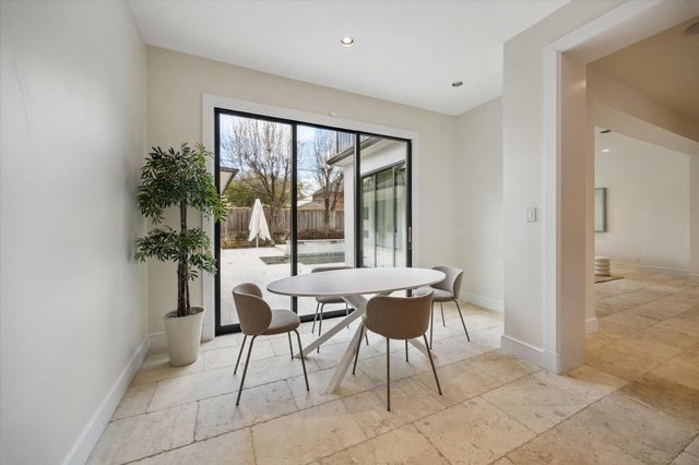 3738 Wickersham Ln, Houston, TX 77027