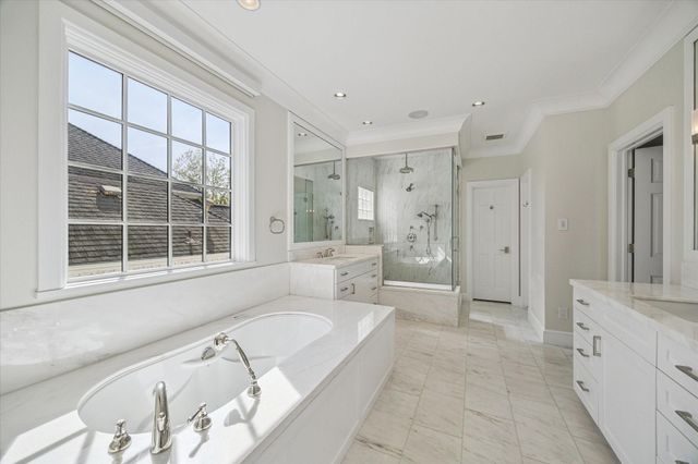 3738 Wickersham Ln, Houston, TX 77027