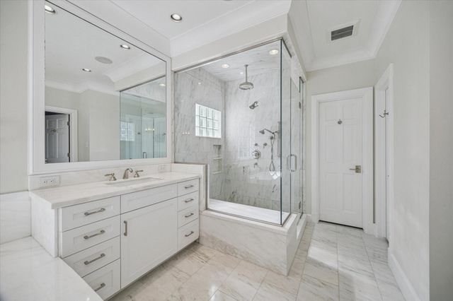 3738 Wickersham Ln, Houston, TX 77027