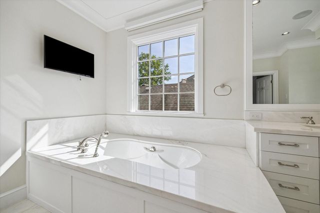 3738 Wickersham Ln, Houston, TX 77027