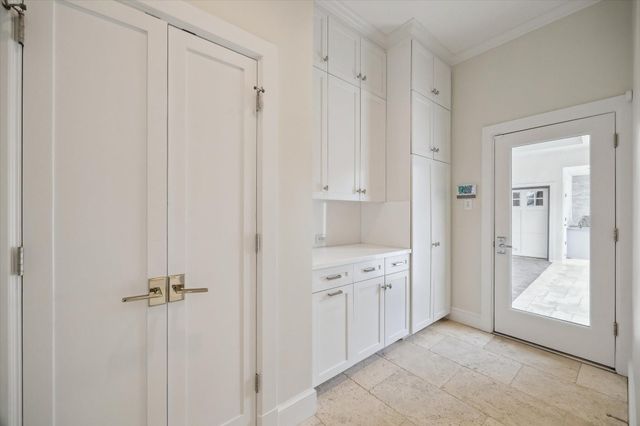 3738 Wickersham Ln, Houston, TX 77027