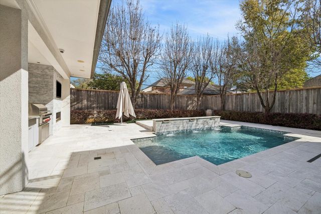 3738 Wickersham Ln, Houston, TX 77027