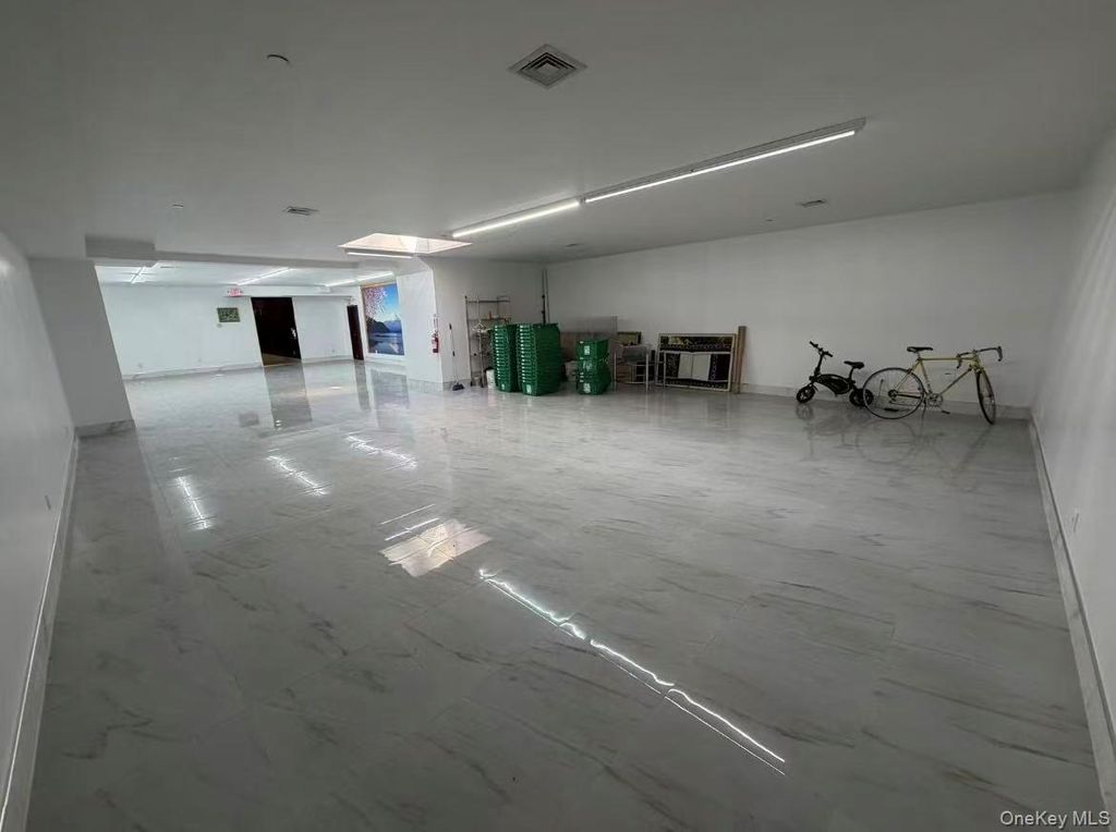 32-16 137th Street CF, Flushing, NY 11358 — photo 3