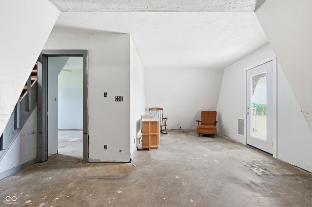28615 N State Road 19, Atlanta, IN 46031