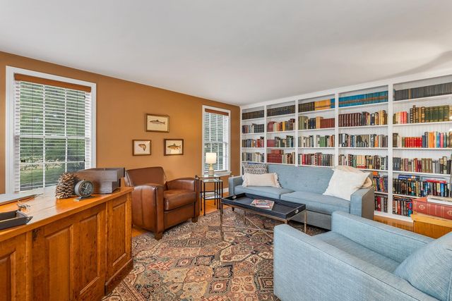 15 Cambridge Road, Hampstead, NH 03841